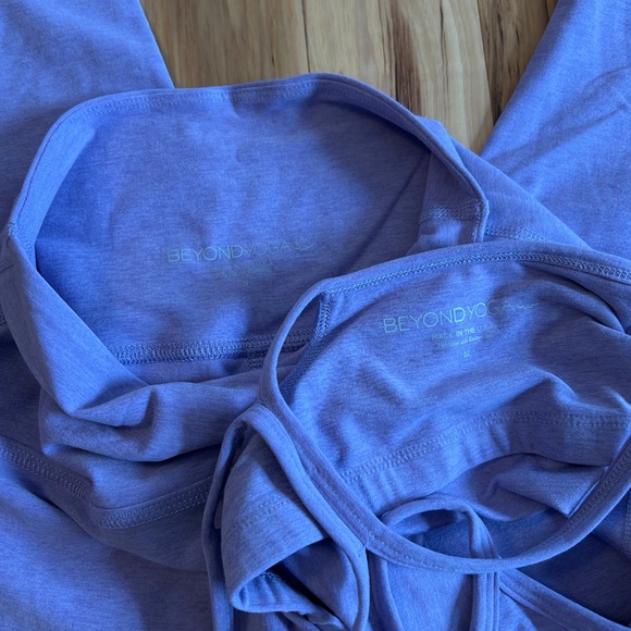 Beyond Yoga Set - Picture 5 of 5